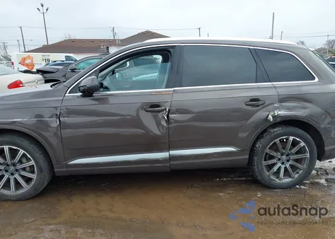 2018 Audi Q7 3.0T Premium z USA, uszkodzony, nr VIN WA1VAAF72JD011115